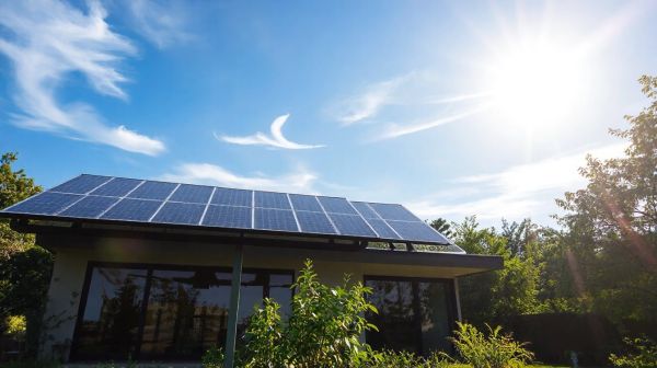 Les meilleurs panneaux solaires photovoltaïques pour votre indépendance énergétique