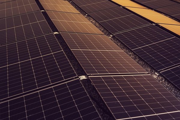 Panneau solaire photovoltaïque : votre guide pour une énergie propre